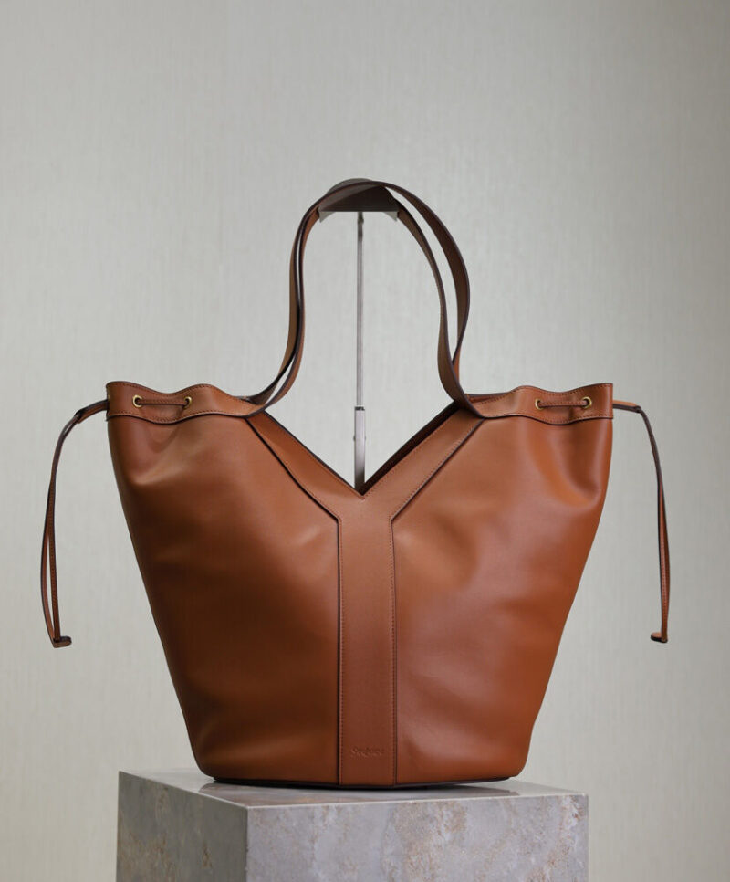 Saint Laurent Y Large Hobo In Leather 833160